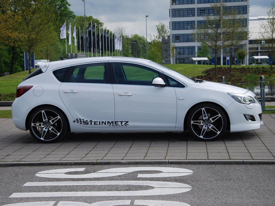  Opel Astra by Steinmetz 2010 года  (фото 5 из 7)